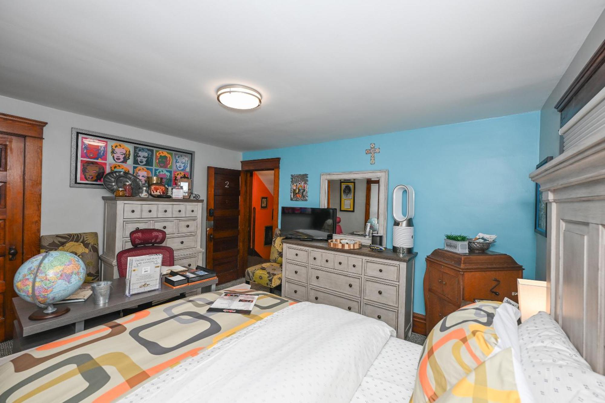 Berrodin Bed & Breakfast Akron Bagian luar foto