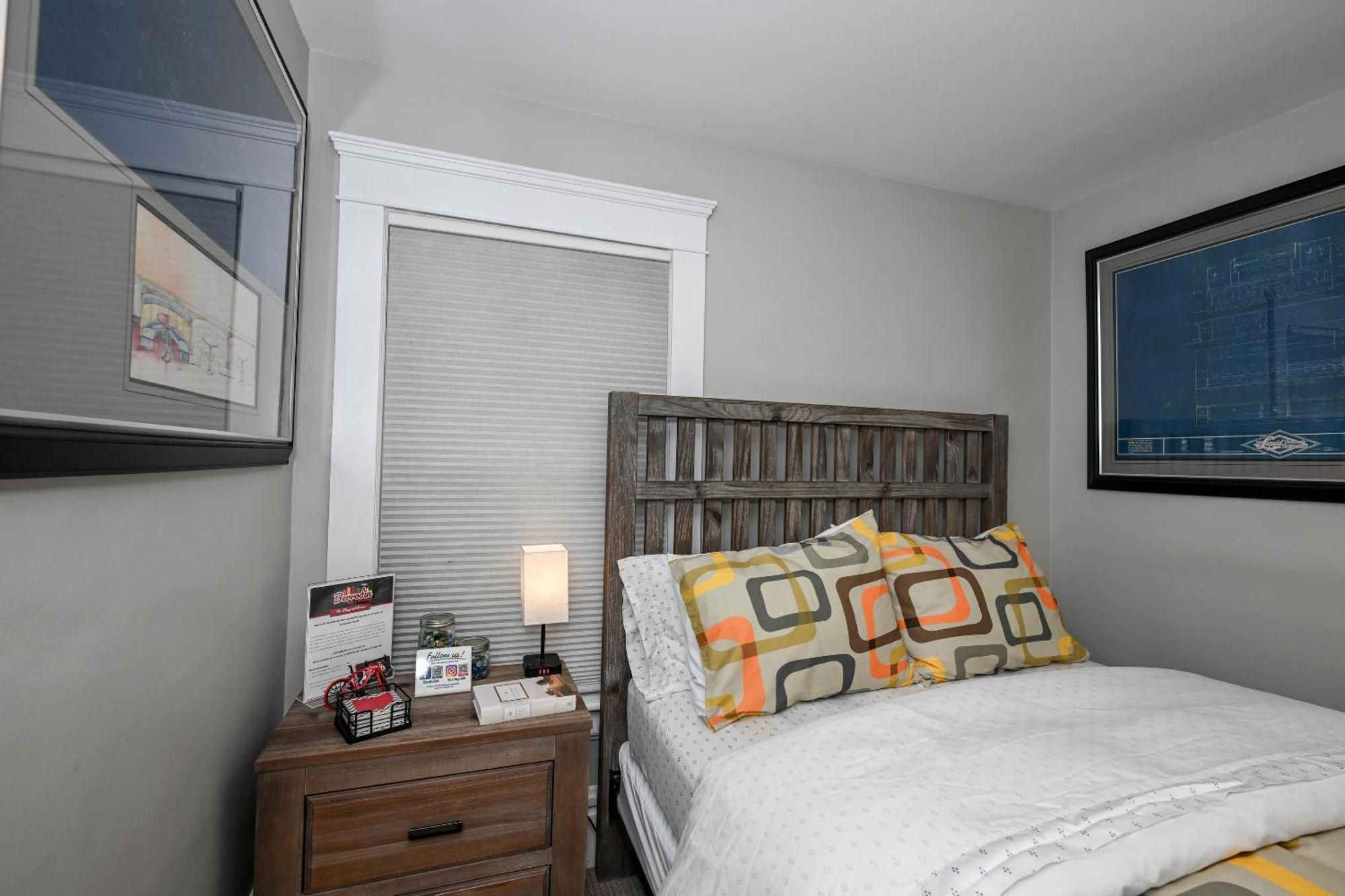 Berrodin Bed & Breakfast Akron Bagian luar foto