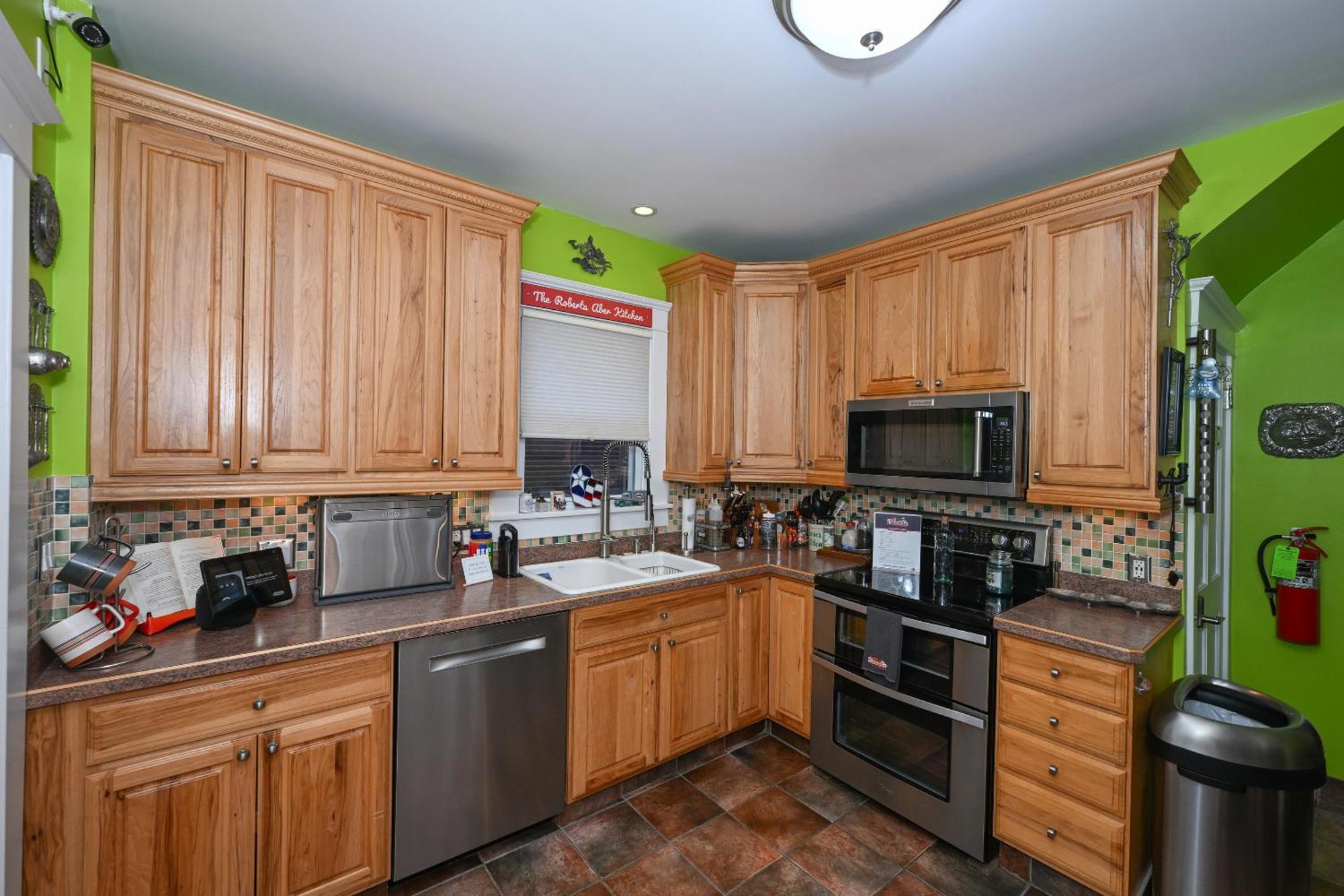 Berrodin Bed & Breakfast Akron Bagian luar foto