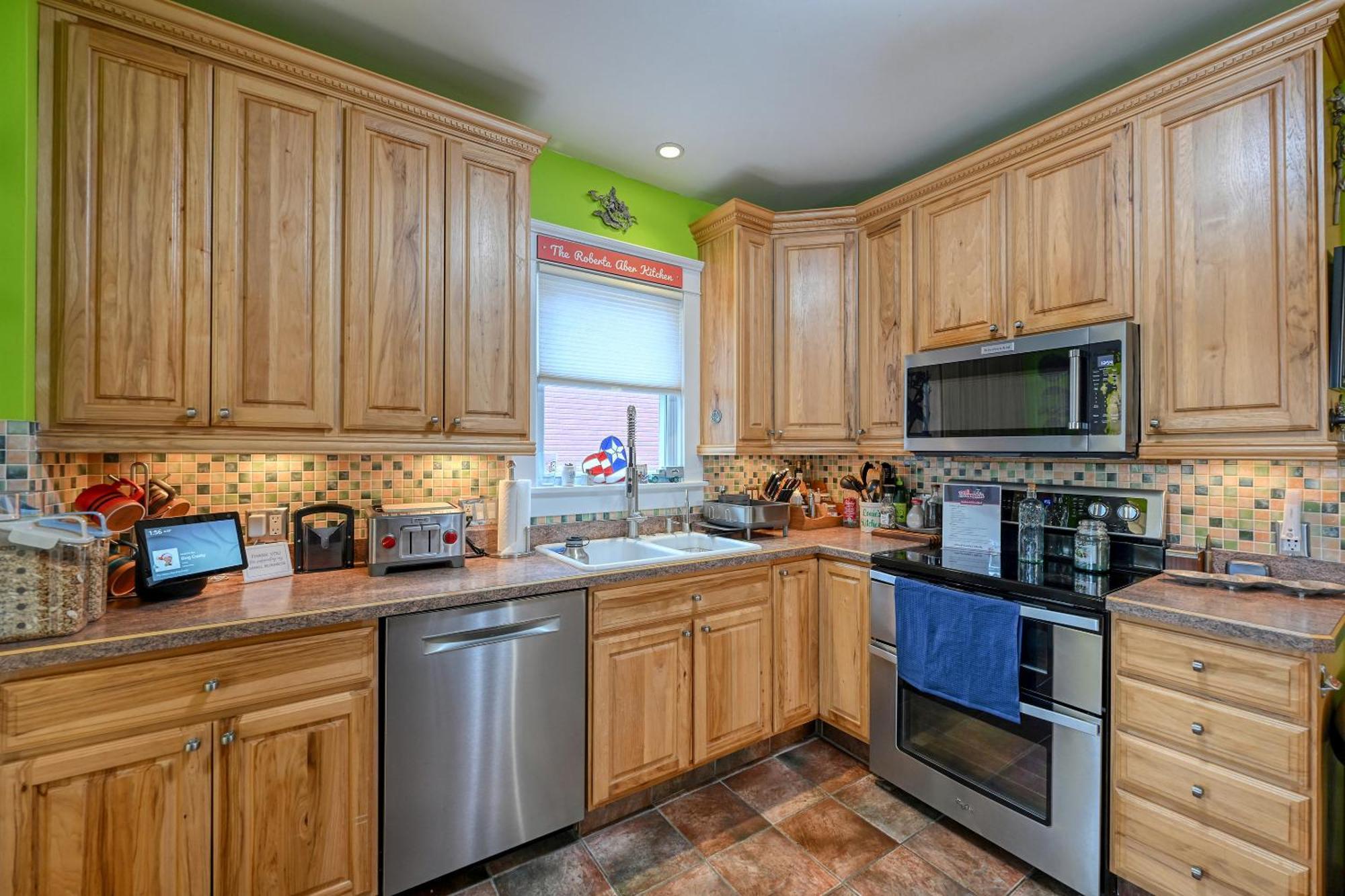 Berrodin Bed & Breakfast Akron Bagian luar foto