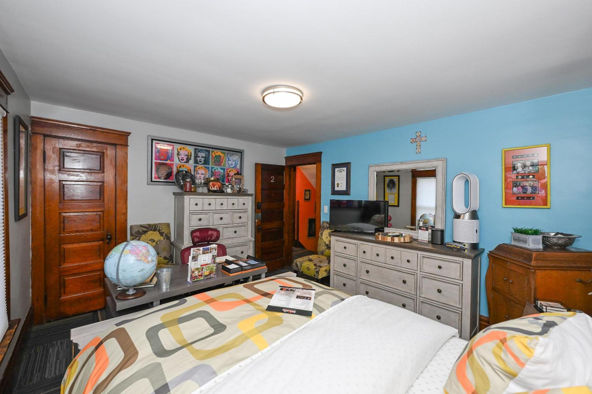 Berrodin Bed & Breakfast Akron Bagian luar foto