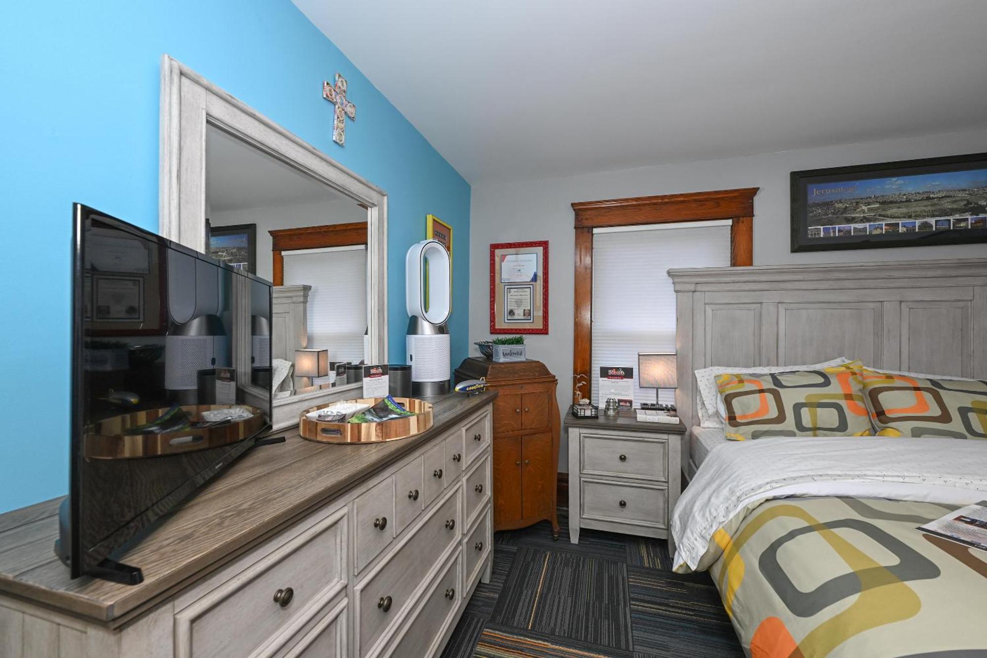 Berrodin Bed & Breakfast Akron Bagian luar foto